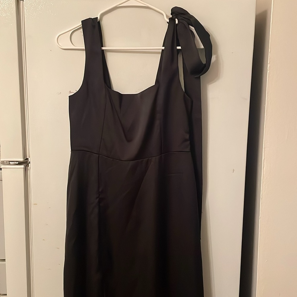 SHOW ME YOUR MUMU Medium Claire Midi Elegant Black Dress
